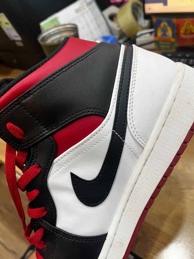 Nike Air Jordan 1 Mid รูปที่ 3