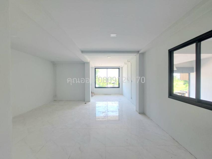 ขายโรงงานและให้เช่าโรงงานพร้อมออฟฟิศ พื้นที่สีม่วงแท้ ขอใบรง.4ได้ มือหนึ่ง พื้นที่ 810 ตรม. ตำบลแคราย สมุทรสาคร ถนนเศรษฐกิจ ใกล้ถ.พุทธสาครและบางบอน5 8