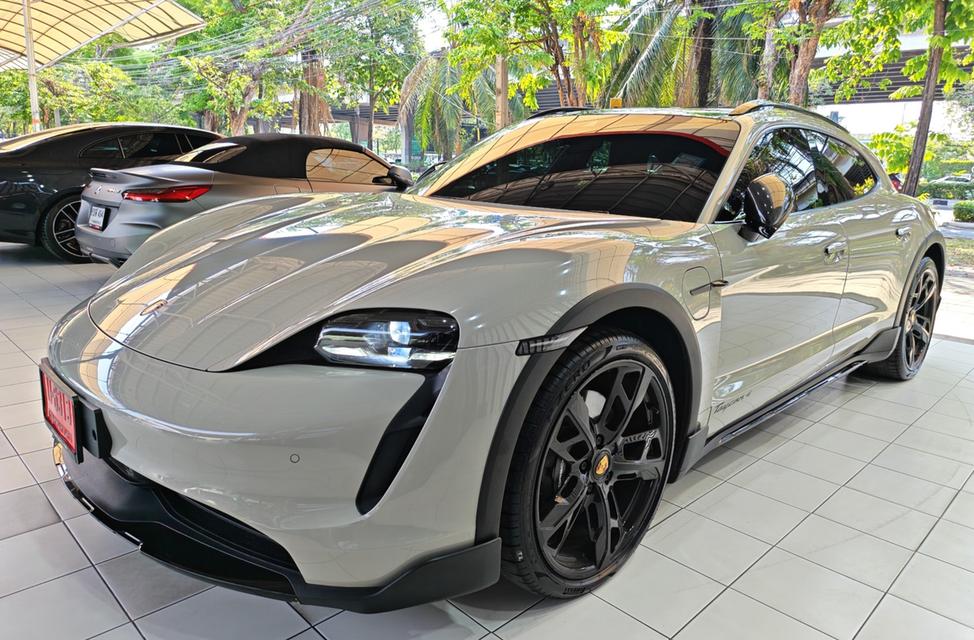 Taycan 4 Cross Tourismo 2022 Top option