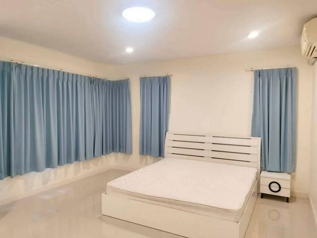 ให้เช่าบ้านเดี่ยว พานาปาร์ค3 หนองกะขะ พานทอง ชลบุรี บ้านเดี่ยวเนื้อที่ 60 ตารางวา 3ห้องนอน 2ห้องน้ำ มีที่จอดรถ แอร์ 2 ตั 5