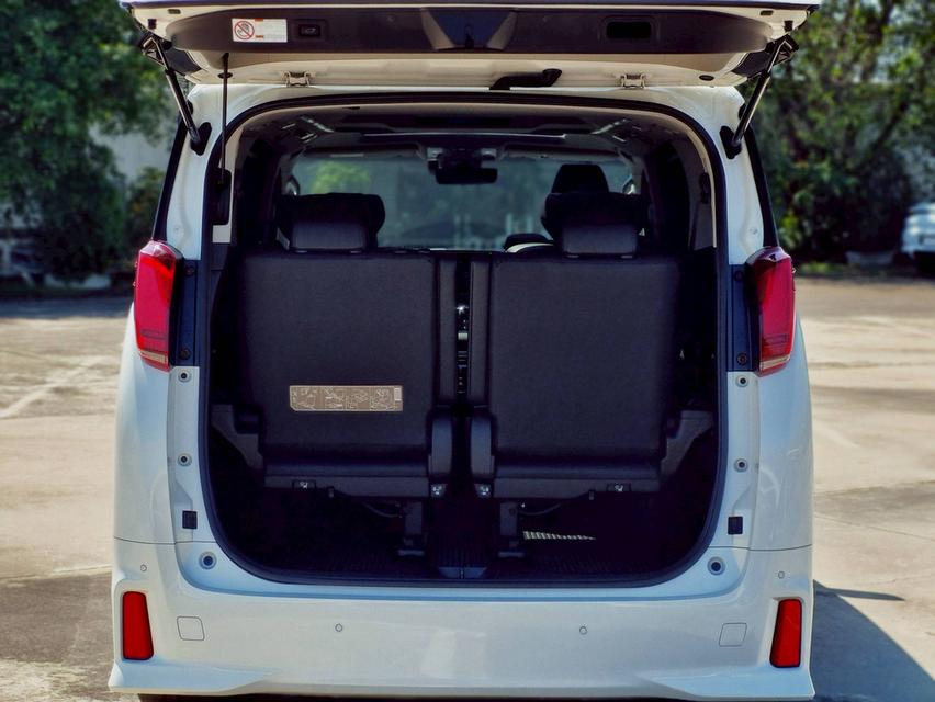 Toyota Alphard 2.5 SC Package ปี 2023 ไมล์ 29,xxx km. 16