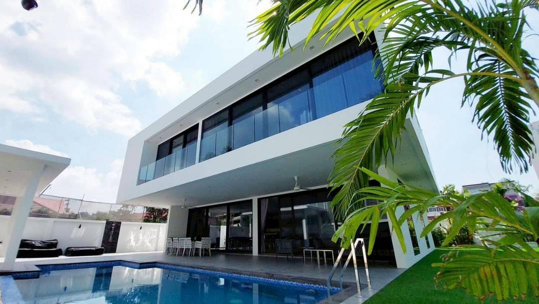 Ultra Luxury Villa พระตำหนัก พัทยา 1