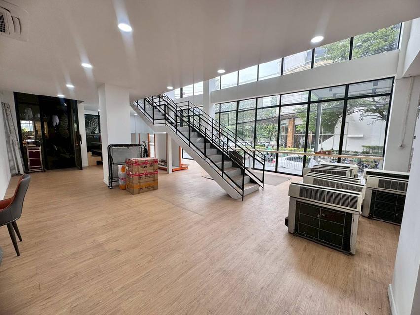 ให้เช่าพื้นที่ ชั้น 1 และชั้นลอย ทำเลเอกมัย ใกล้ BTS เอกมัย (N.1222) 14