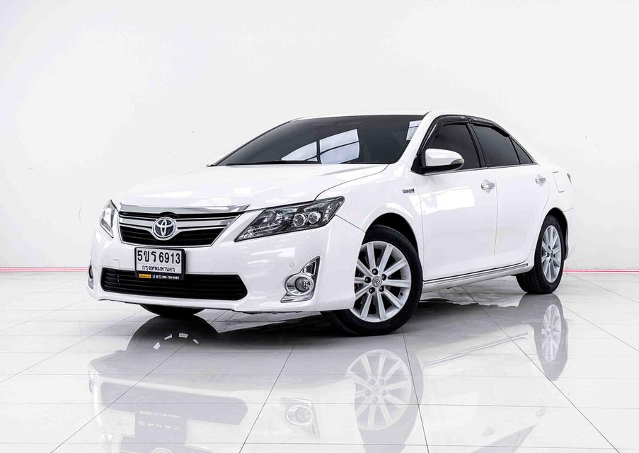 TOYOTA CAMRY 2.5 CD HYBRID ปี2013 สีขาว