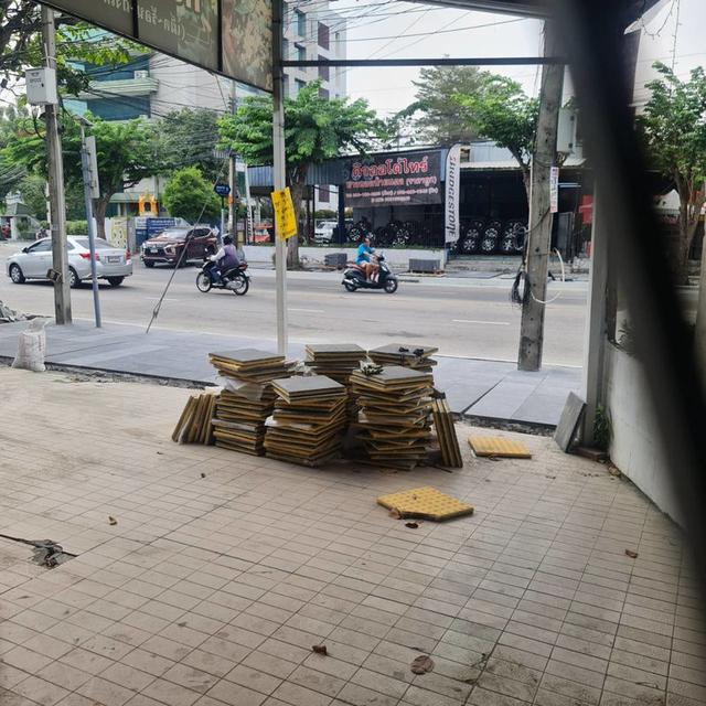 ขายหรือให้เช่าอาคารพาณิชย์ 4 ชั้น ติดถนนสุคนธสวัสดิ์ ราคาดีทำเลดีติดต่อผึ้งรติ โทร 061-941-9639 4