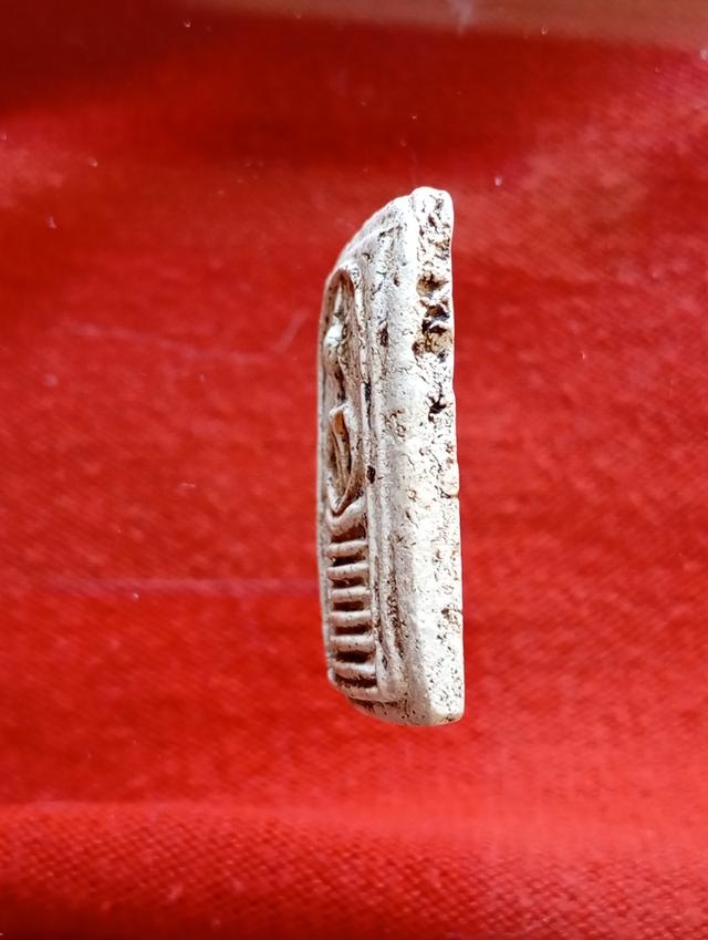 พระสมเด็จ วัดระฆัง สภาพสวย 4