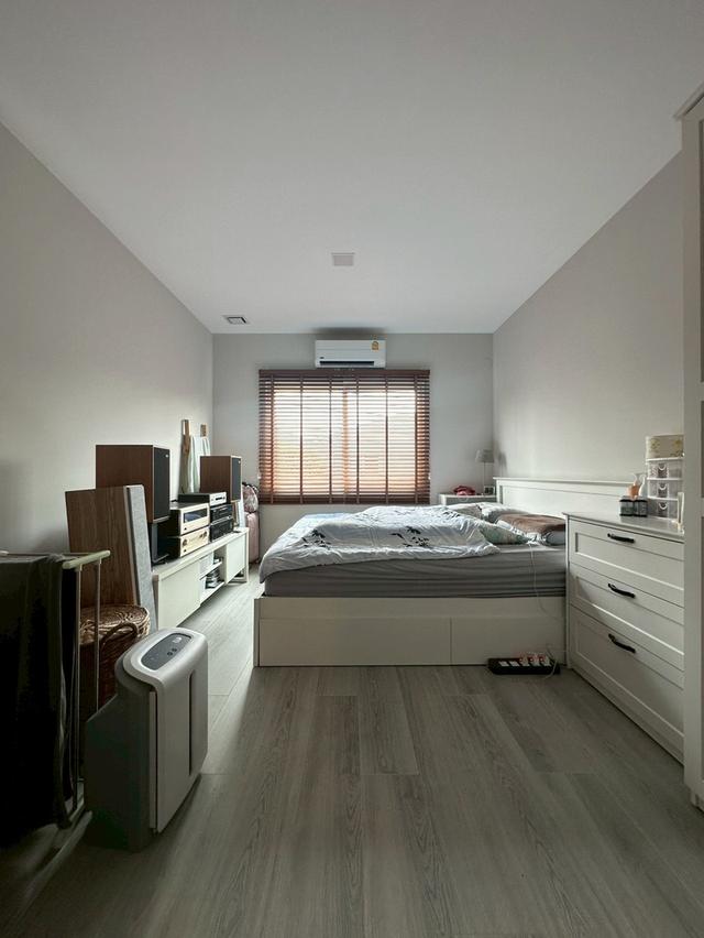 ขายบ้านแฝดมือสอง สภาพดีมาก พร้อมเฟอร์นิเจอร์พร้อมอยู่ โครงการLH 10