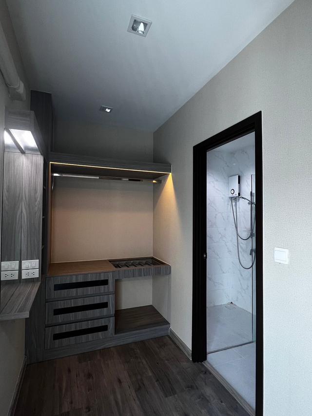 บ้านเดี่ยวหมู่บ้าน ชีวารมย์รังสิต(ติดฟิวเจอร์ ปาร์ค รังสิต) 4ห้องนอน 4ห้องน้ำ(0828935991 ไอซ์ เจ้าของบ้านโดยตรง) 16