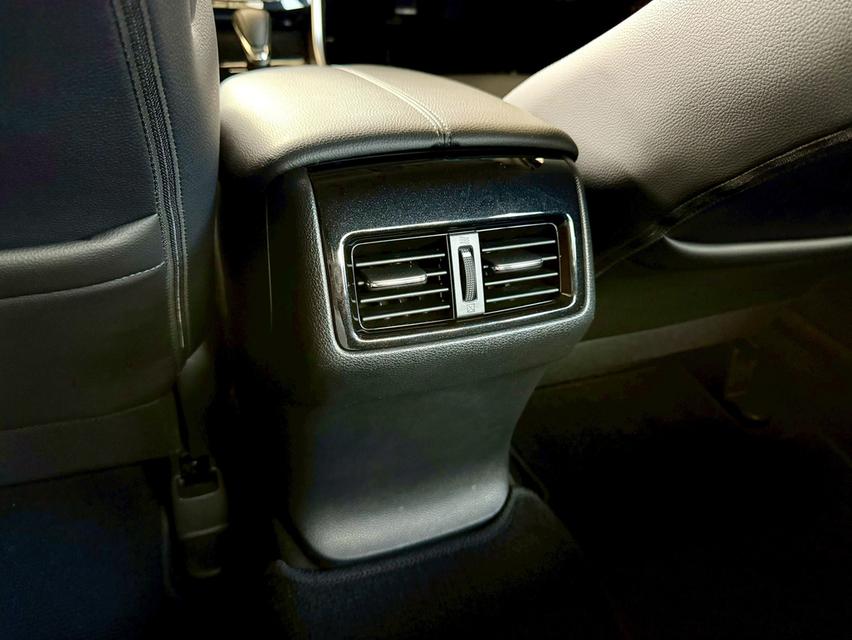 Honda accord 2.0EL auto ไมล์แท้ 60,000 กม.  18