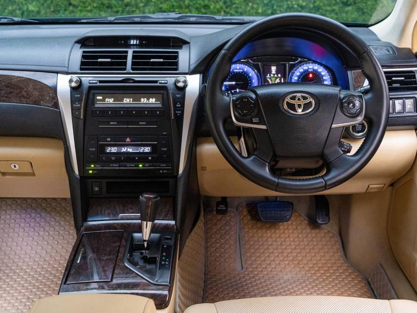 Toyota Camry 2.0 G ปี 2015 รับประกันเครื่องเกียร์หลังการขาย 3ปี 30000 KM.Sาคา 399,000 บ. รูปย่อยที่ 3