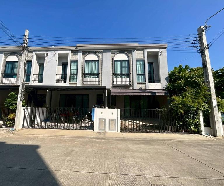 ขายทาวน์โฮม 2 ชั้น #ชีวาโฮม สุขสวัสดิ์ - ประชาอุทิศบ้านสวย หลังมุม พร้อมอยู่ ขนาด 25.1 ตร.ว 4 ห้องนอนสไตล์ Modern Loft สภาพดี อยู่ต้นโครงการ