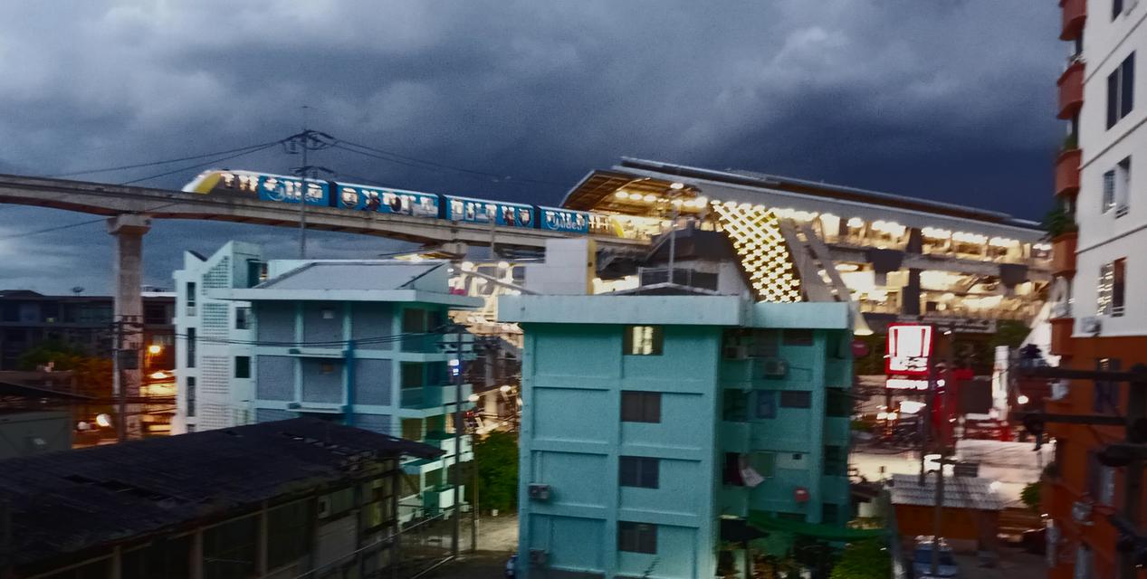 ขายหรือให้เช่าห้องสวยในลิพวิ่งเพลสคอนโด ปากซอยลาดพร้าว 140 ติดสถานีบางกะปิ ..ไม่แพง 17