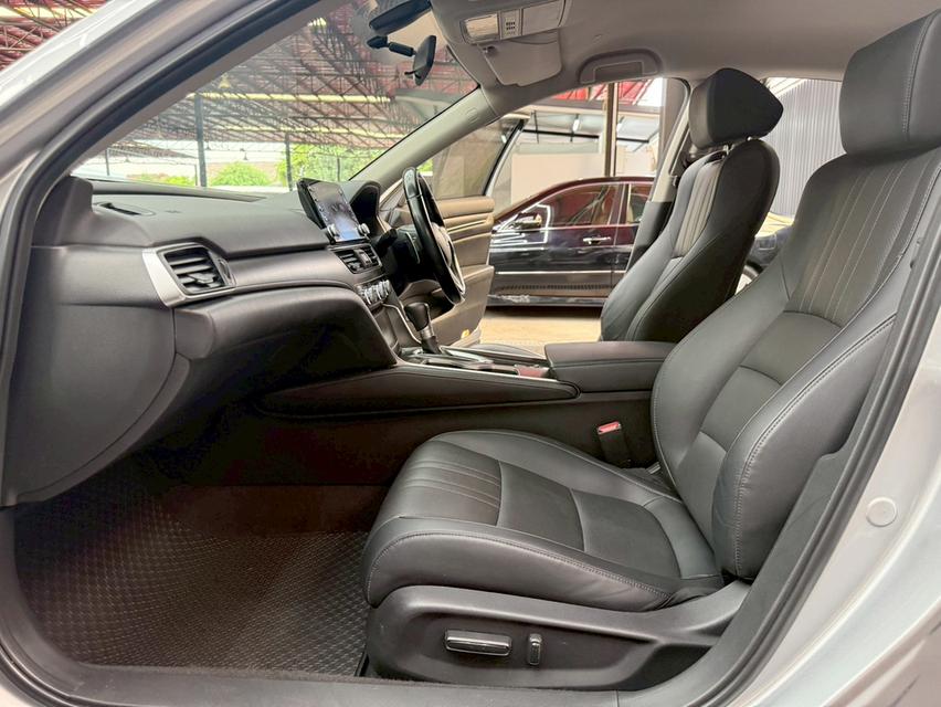 HONDA ACCORD 1.5 Turbo EL ปี2019รถบ้านแท้  ออพชั่นเต็มคัน พร้อมใช้งาน.  14