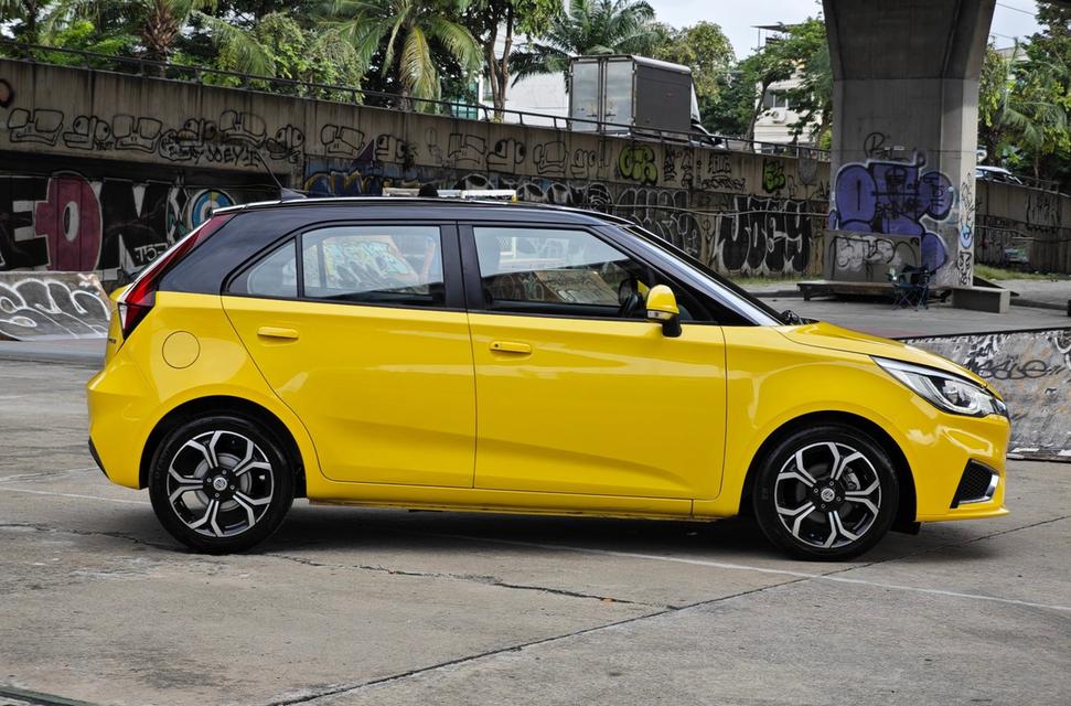 MG-3 1.5 X Sunroof AT ปี 2019 4