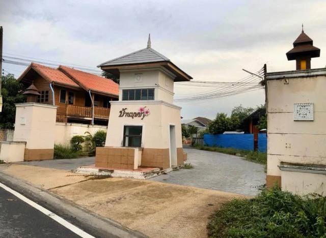 ขายบ้านเดี่ยว 2 ชั้น ที่ดิน 65 ตรว. หมู่บ้าน บุษบา รังสิตปทุมธานี ใกล้นิคมอุตสาหกรรมบางกะดี 8