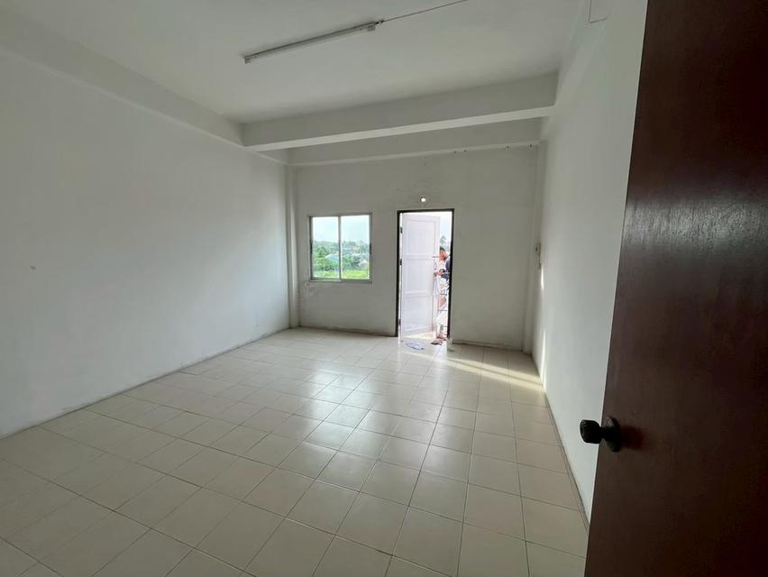 ให้เช่าอาคารพานิชย์ 3 ชั้นครึ่ง 2 คูหา 6