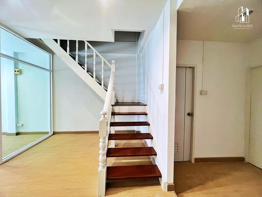 🏡 ขายทาวน์เฮ้าส์ บัวทอง 4 รีโนเวทใหม่สไตล์มินิมอล ✨ สวย อบอุ่น พร้อมอยู่ | ทำเลต้นสายรถตู้ เดินทางสะดวกที่สุดในย่านนี้ 7