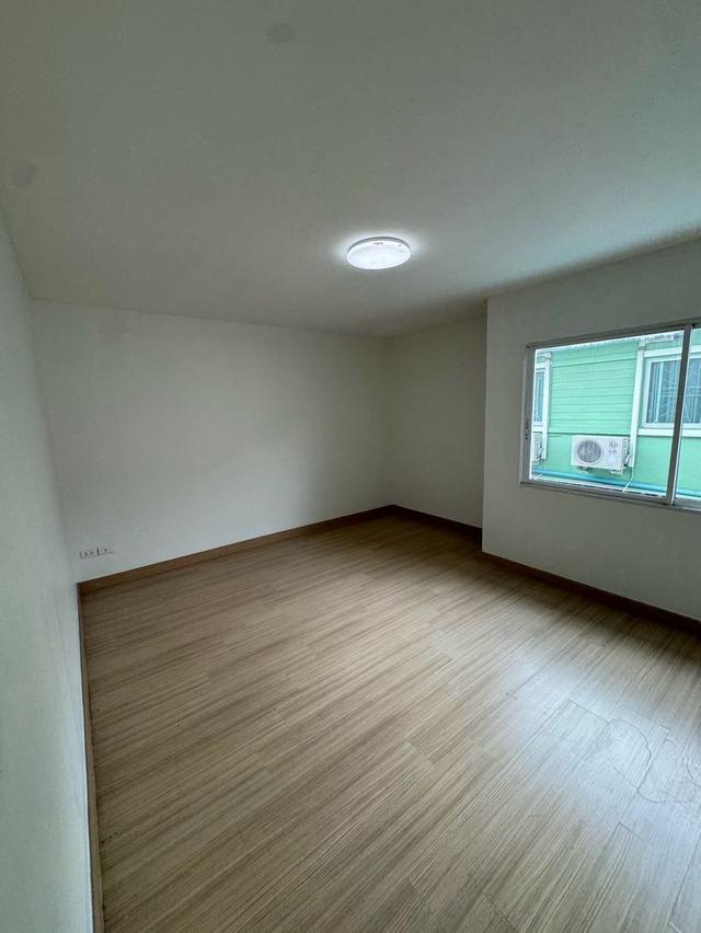 🏡 ทาวน์โฮมรีโนเวทใหม่ทั้งหลัง ราคาต่ำกว่าประเมิน หมู่บ้านมี รปภ. 24 ชม. | คลองสามวา ถ.หทัยราษฎร์ 11
