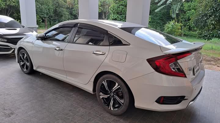 Honda Civic ขายด่วน 2