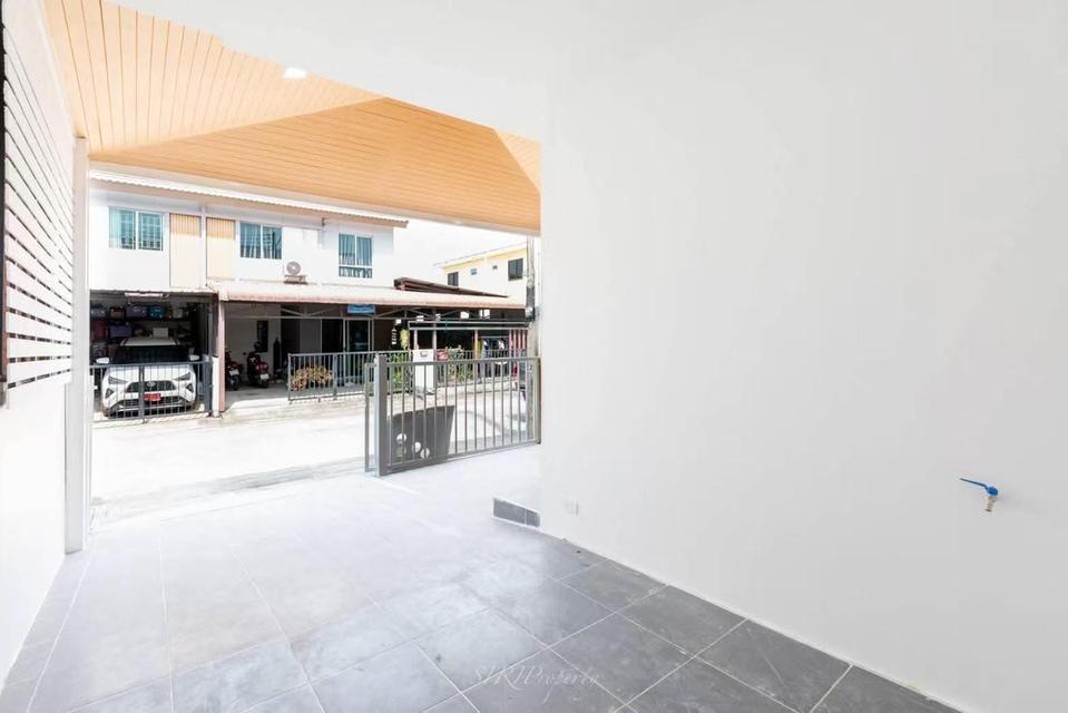 #หมู่บ้านพฤกษา60/2  บางพูน เลขที่ 215 7