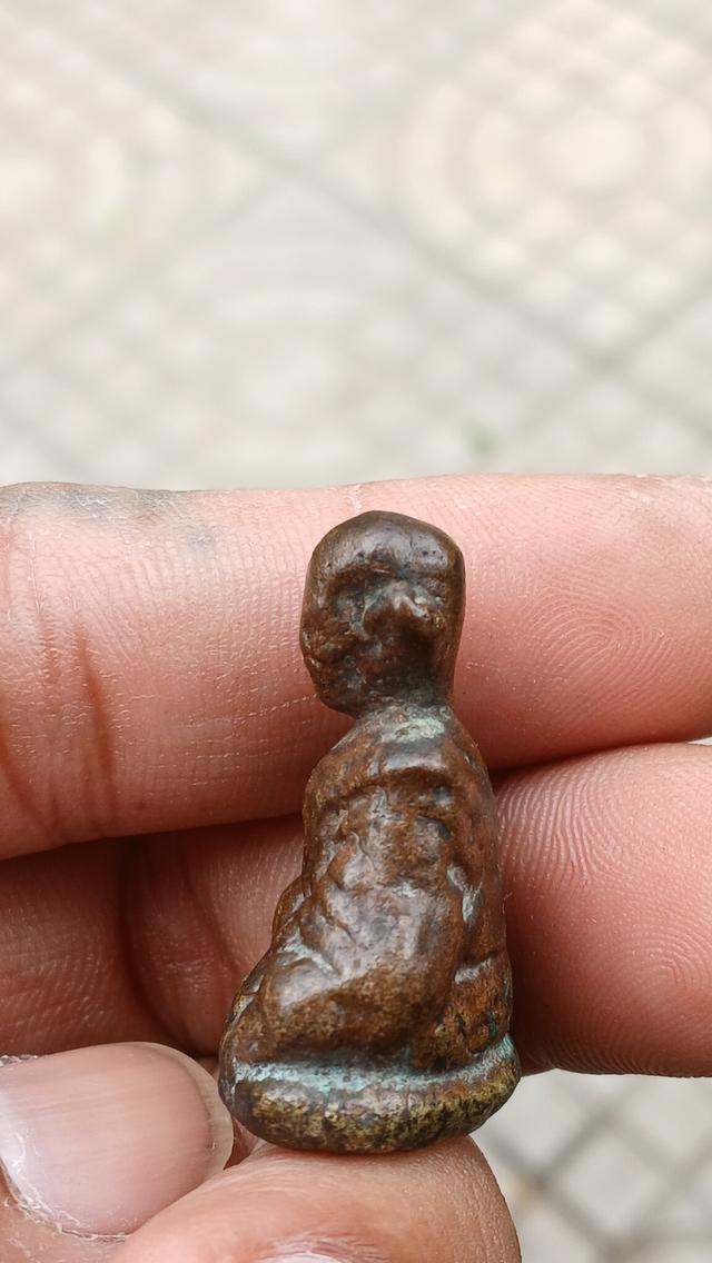 รูปหล่อโบราณ หลวงพ่อจง