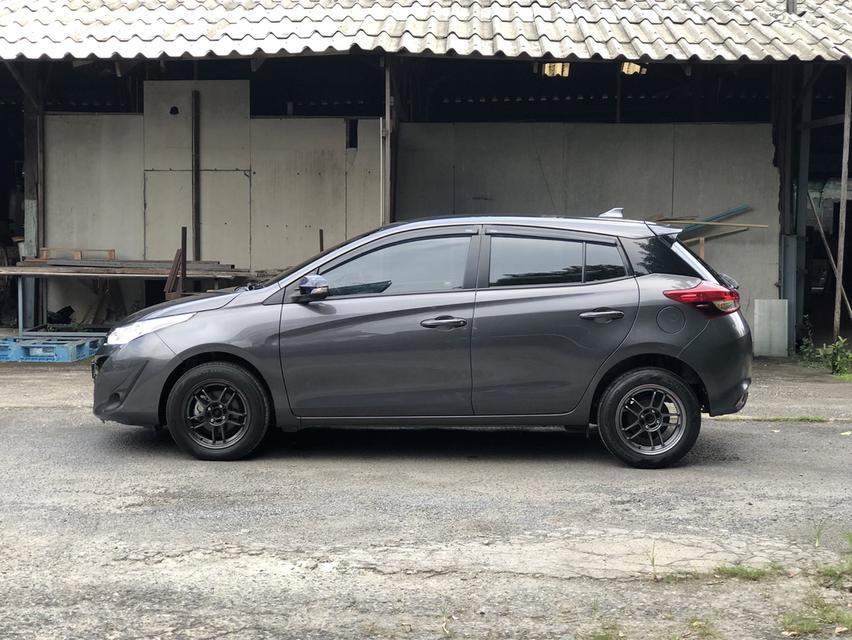 Toyota Yaris Eco 1.2 Mid 2020 รองท็อป แต่งหล่อ ผ่อน 6,xxx ฟรีดาวน์ 8