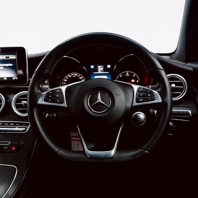 Mercedes Benz GLC 250d AMG Dynamic รูปที่ 4