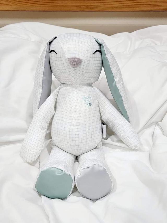 ตุ๊กตากระต่าย EVOLI Baby Huggable Bunny
