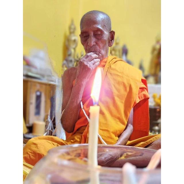 ✨ Supreme Khun Paen Love Powder Talisman – Phong Mhen Satu Edition by Luang Pu Mee for Irresistible Charm & Fortune Surge 7