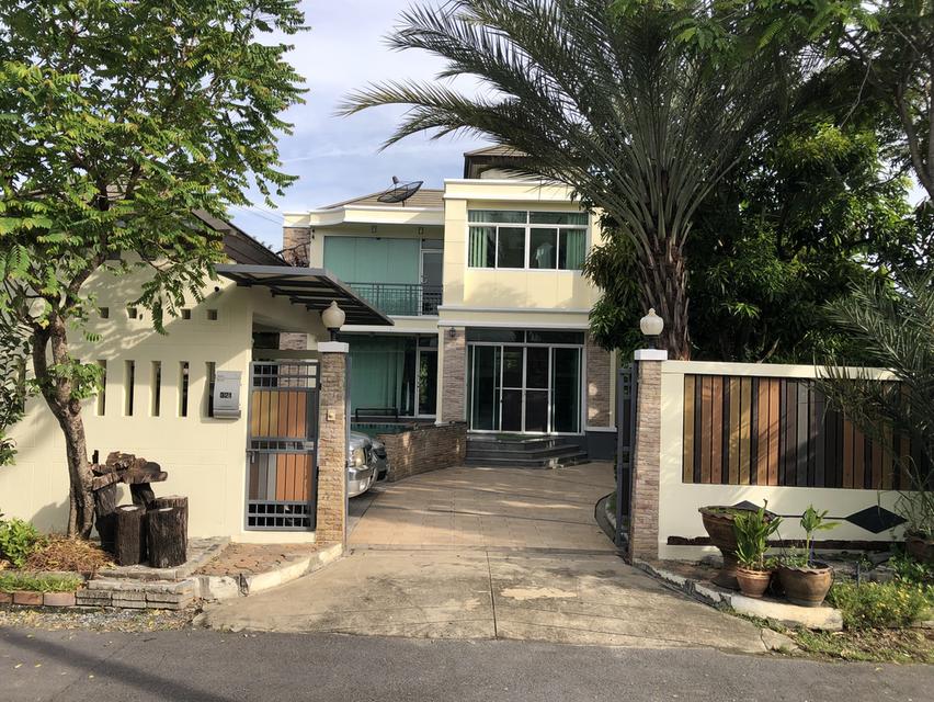 บ้านเดียว 2 ชั้นพร้อมสระว่ายน้ำ 7