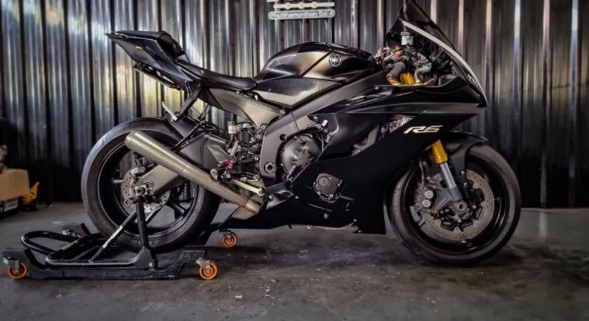 YAMAHA YZF R6  2