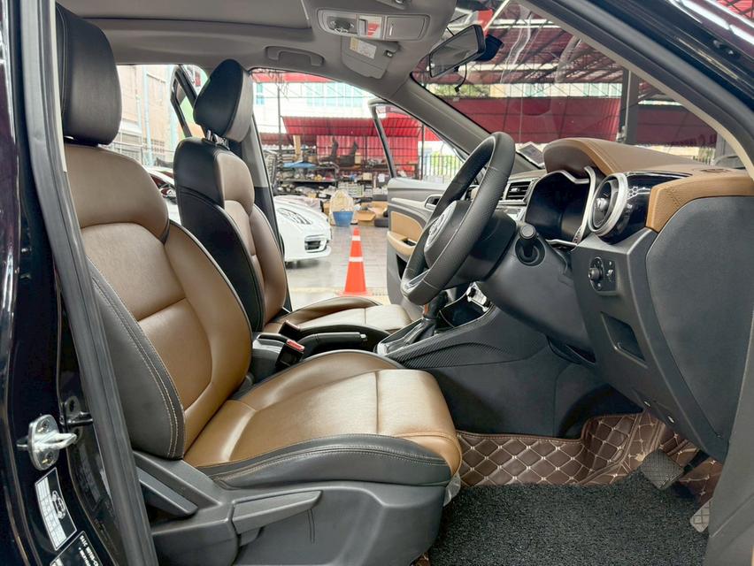 รถครอบครัวสภาพป้ายแดง ออพชั่นจัดเต็ม ท็อปสุดในรุ่น MG ZS 1.5 X+ SUNROOF ปี2018 10