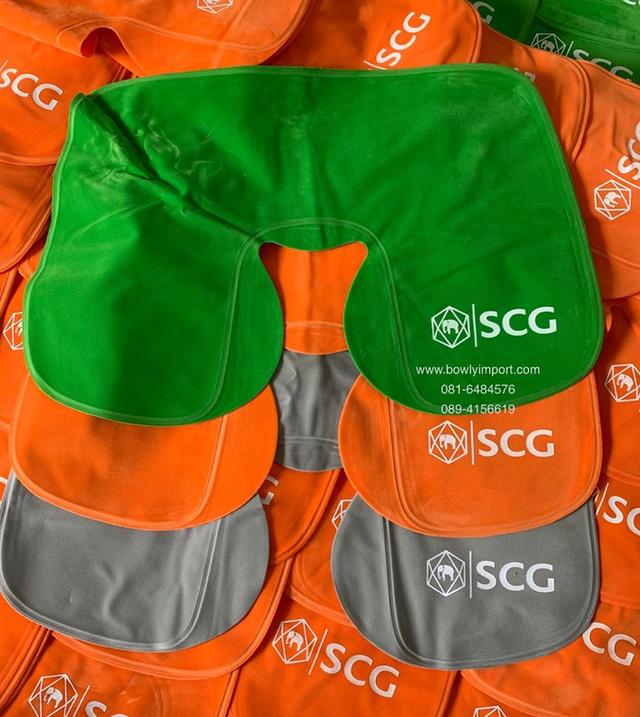 จำหน่าย หมอนรองคอเป่าลม ผ้ากำมะหยี่ พร้อมสกรีนโลโก้ 0894156619