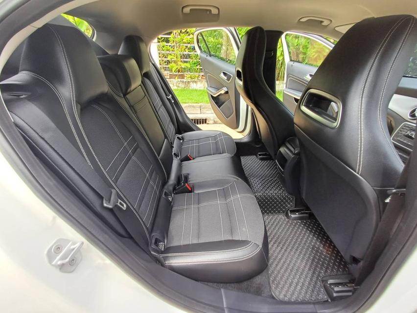 2016 BENZ GLA200 สภาพสวยจัด NOT ไม่ขยับ สีเดิมทั้งคัน ไม่แก๊ส ไม่ชน 15
