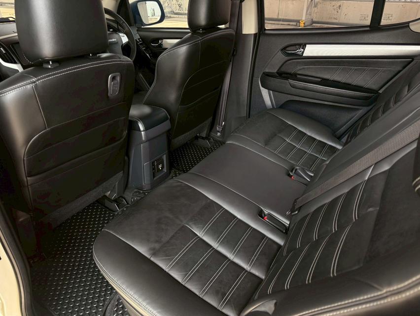 ISUZU MU-X The Iconic DVD Navi 1.9L DDi BluePower Turbo 16