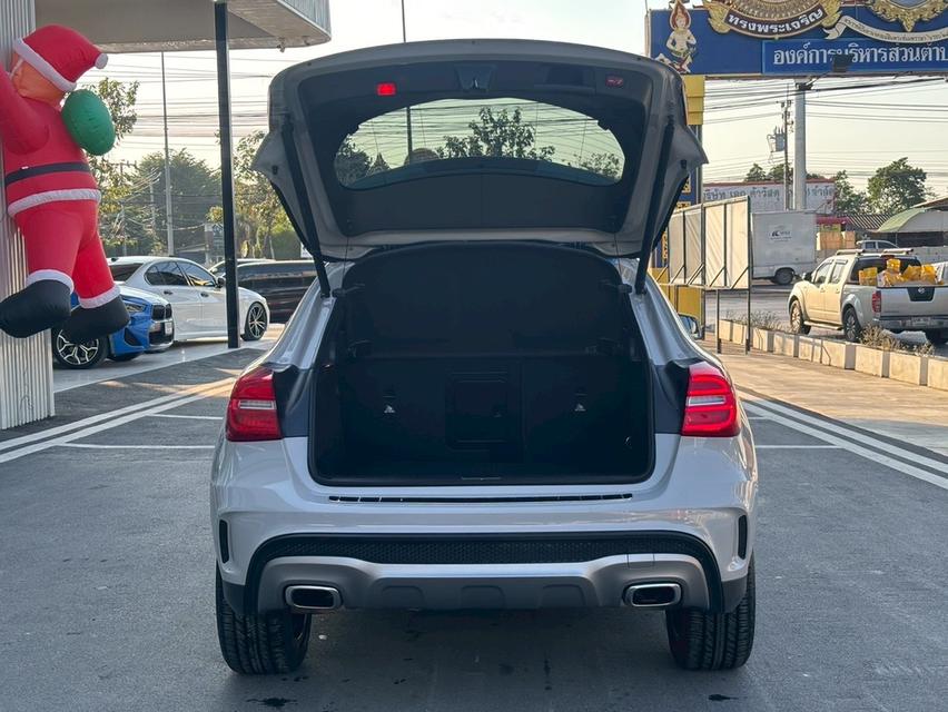 รหัสรถ KPV39 2017 BENZ GLA 250 AMG Dynamic สีน้ำเงิน 17