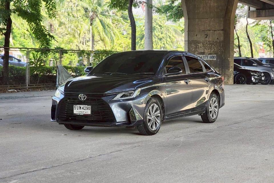 TOYOTA YARIS ATIV 1.2 PREMIUM LUXURY AT ปี 2024 รถสวยมือเดียว ไมล์น้อย 2