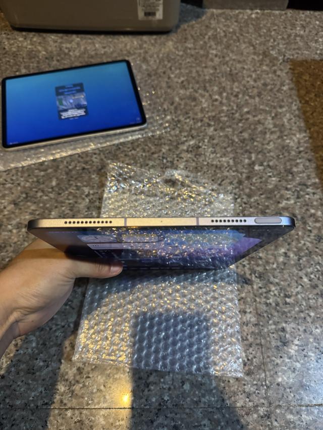 ขายๆๆๆถูกๆๆiPadAir5 M1 สีPurple 256กิ๊กWifi Celluer ใส่ซิมได้ตัวTopสุดสูนTrueสภาพสวยๆเครื่องใช้งานดีทุกๆฟังชั่นเครื่องรีสโตได้ตลอดไม่มีติดไอคราว ( จอไ