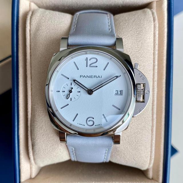 นาฬิกา Panerai ตัวเรือนสีขาวสวย 1