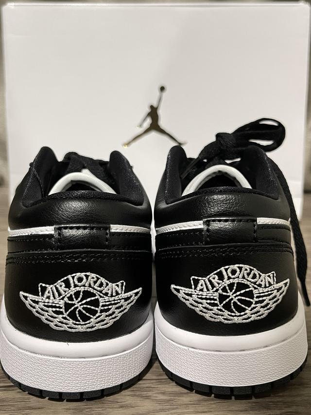 Jordan 1 Low Panda (2023) (Women's)🐼 6