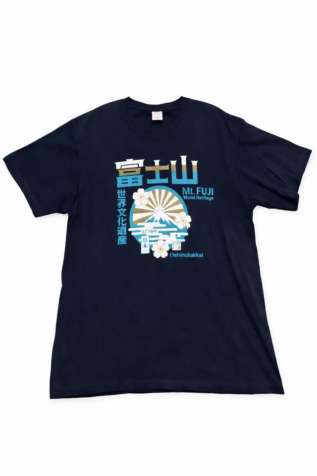 เสื้อยืด Mt. Fuji & Oshino Hakkai – ของแท้จากญี่ปุ่น ลายมรดกโลกสุดคลาสสิก