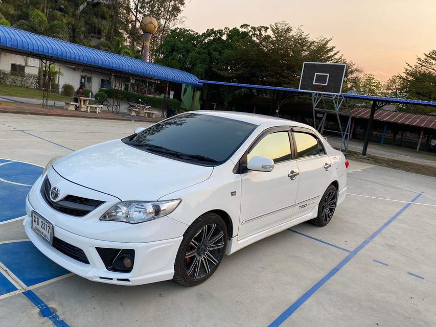 Toyota Altis  1