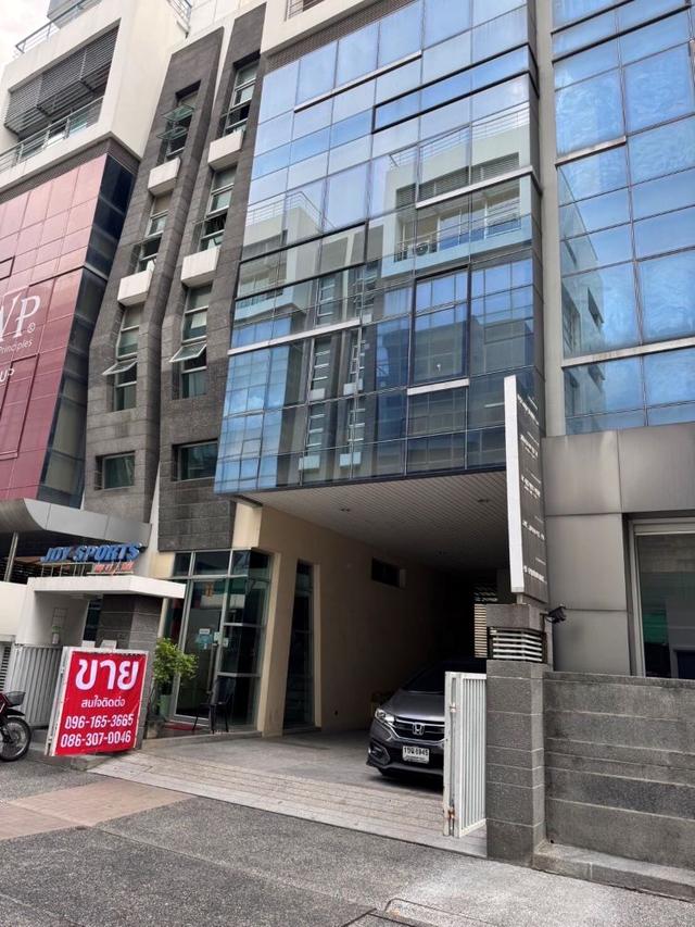 ขายอาคารสำนักงาน 5 ชั้น ซ.รัชดาภิเษก18 ใจกลางเมือง เดินทางสะดวก ใกล้สถานีรถไฟฟ้าสุทธิสาร 3