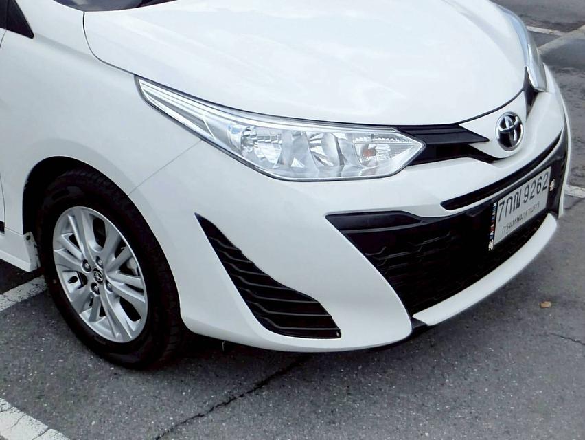 TOYOTA YARIS Ativ 1.2 E Hatchback สีขาว ปี 2018 6