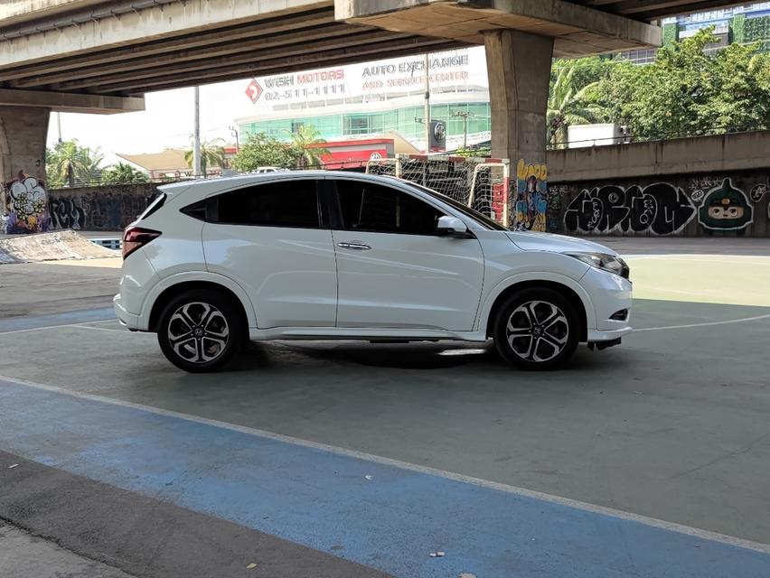 ขายรถ Honda HR-V 1.8EL ปี 2015 สีขาว เกียร์ออโต้ 8