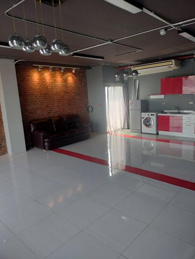 ให้เช่าพื้นที่ ย่านเอกมัย(ถนนซอย) ชั้น 4 พื้นที่ 83 ตร.ม. เหมาะทำโชว์รูม ออฟฟิศ ฯลฯ ทำเลดีใกล้ ทองหล่อ พร้อมพงษ์ สุขุมวิท  พร้อมเข้าอยู่