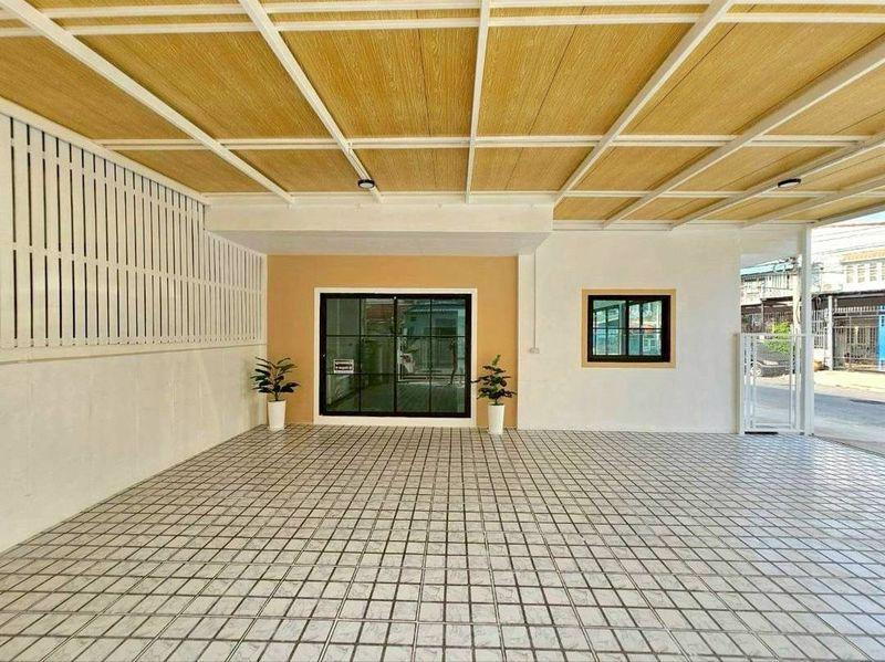 หมู่บ้านบัวทอง2  ติดรถไฟฟ้าสายสีม่วง สถานีคลองบางไผ่ ทาวน์เฮาส์ 2 ชั้น 7