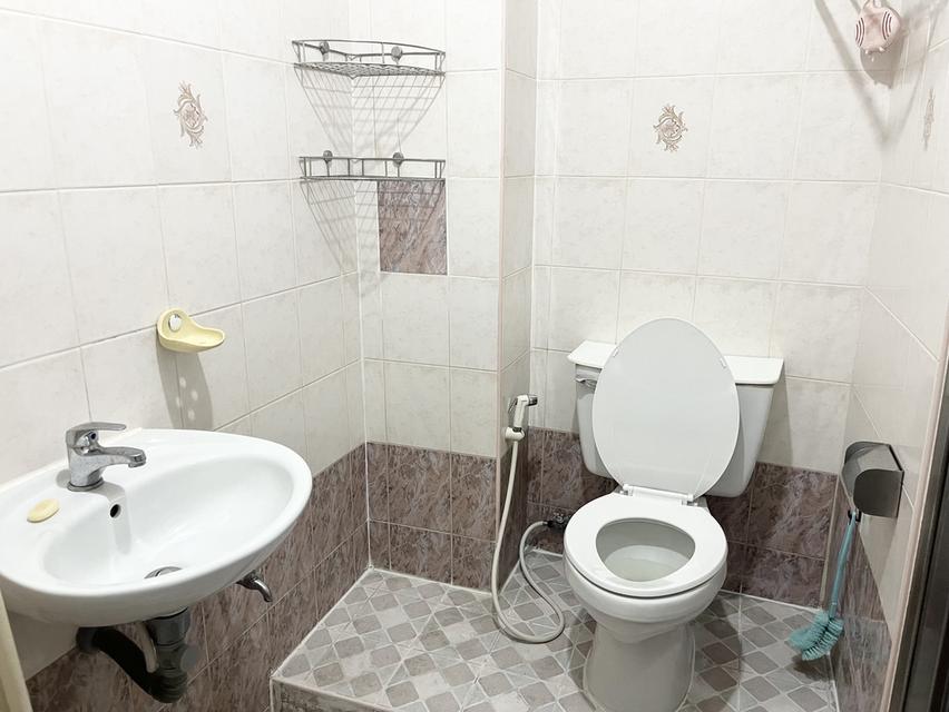 ขาย / ให้เช่า ทาวน์เฮ้าส์ 3 ชั้น ใจกลางเมือง สุทธิสาร–อินทามระ 8