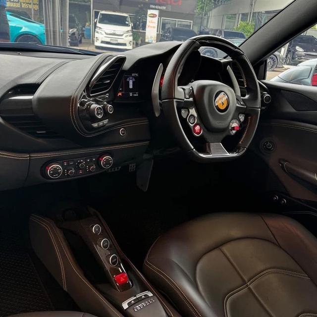 ส่งต่อรถ Ferrari 488 GTB ปี 2017 4