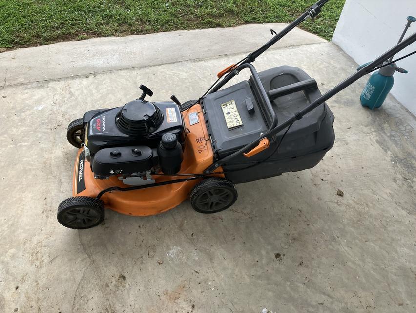 Honda lawn mover 2
